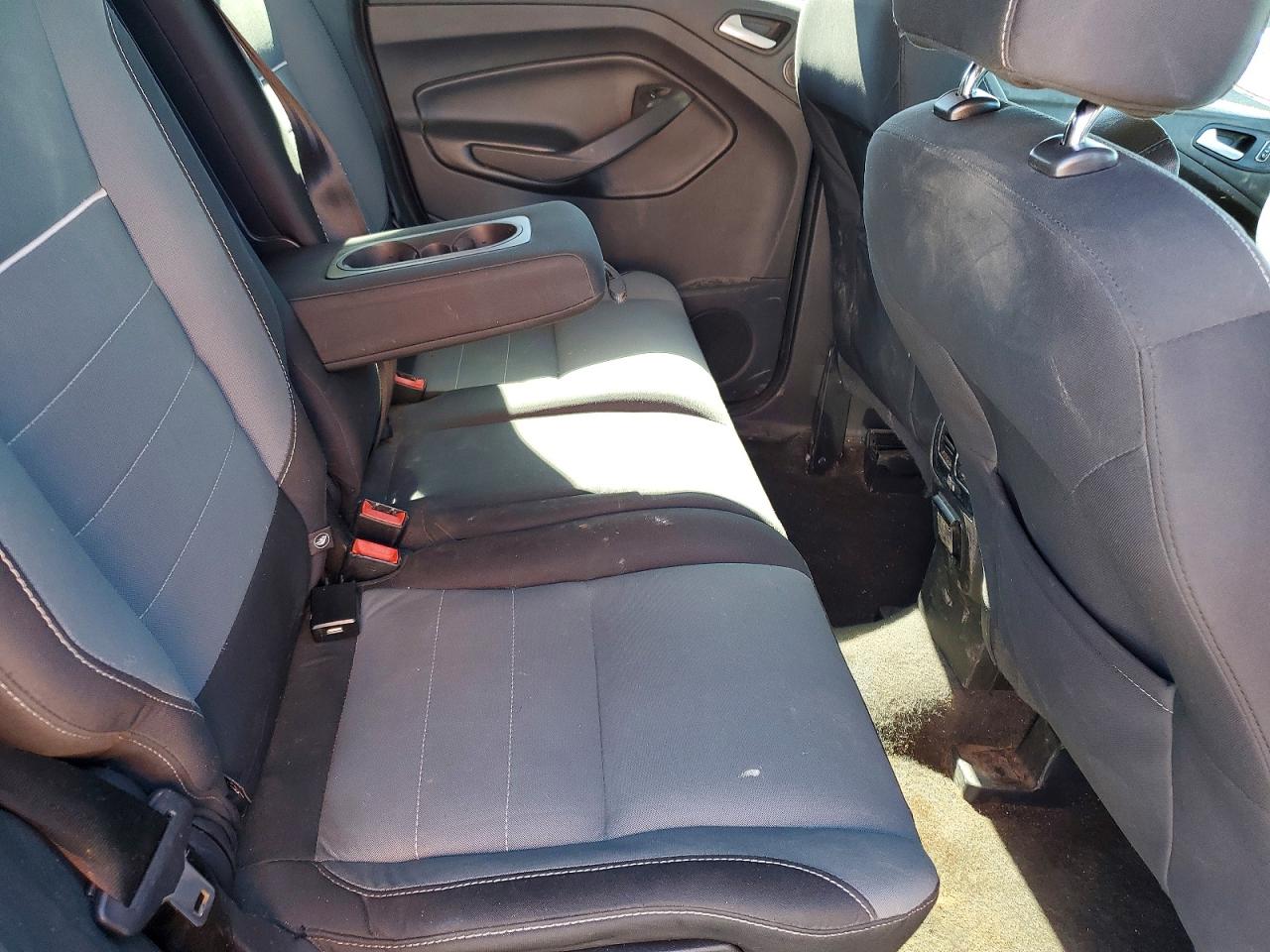 2015 FORD ESCAPE SE photo 21