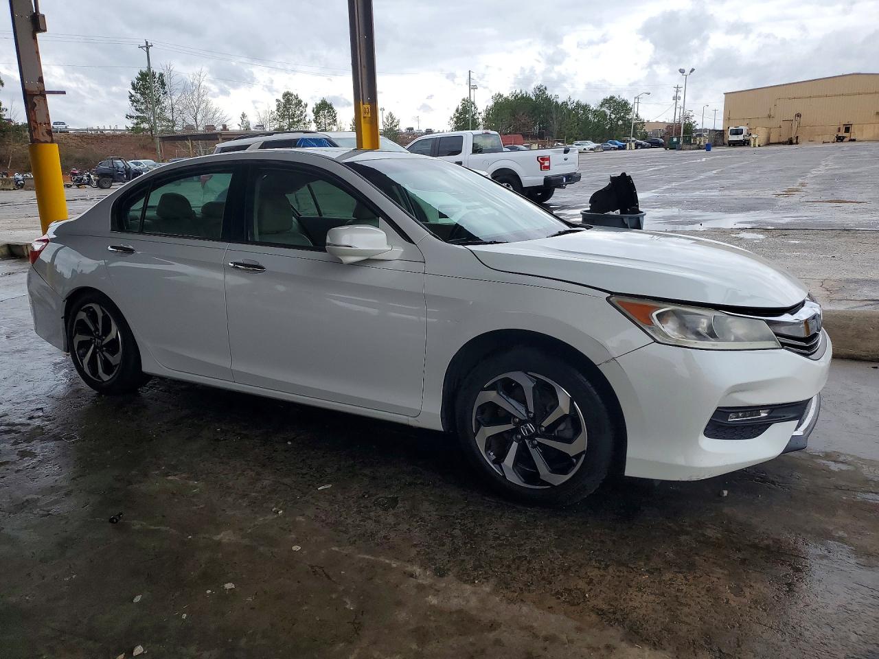2017 HONDA ACCORD EXL photo 4