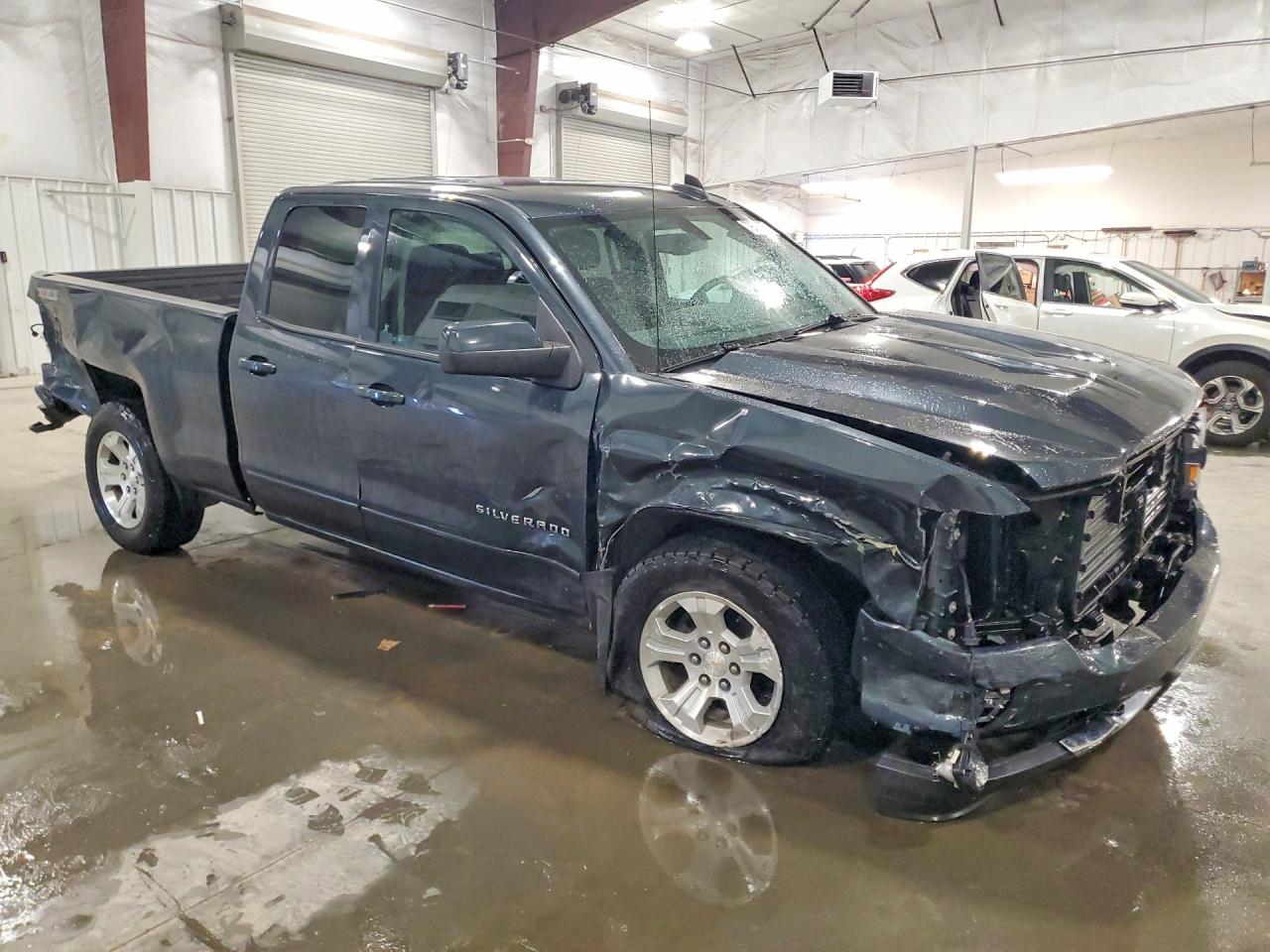2017 CHEVROLET SILVERADO K1500 LT photo 4