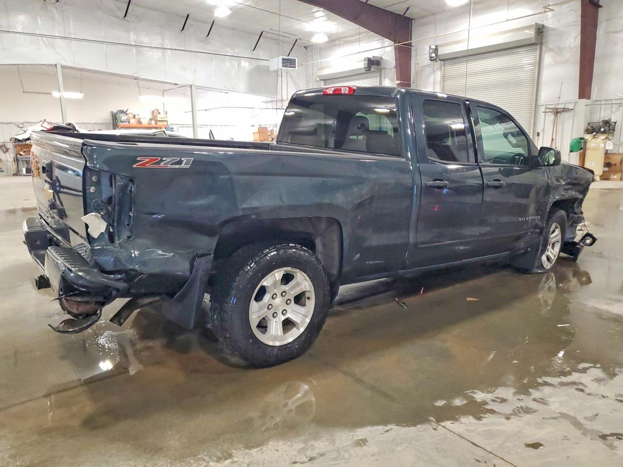 2017 CHEVROLET SILVERADO K1500 LT photo 3
