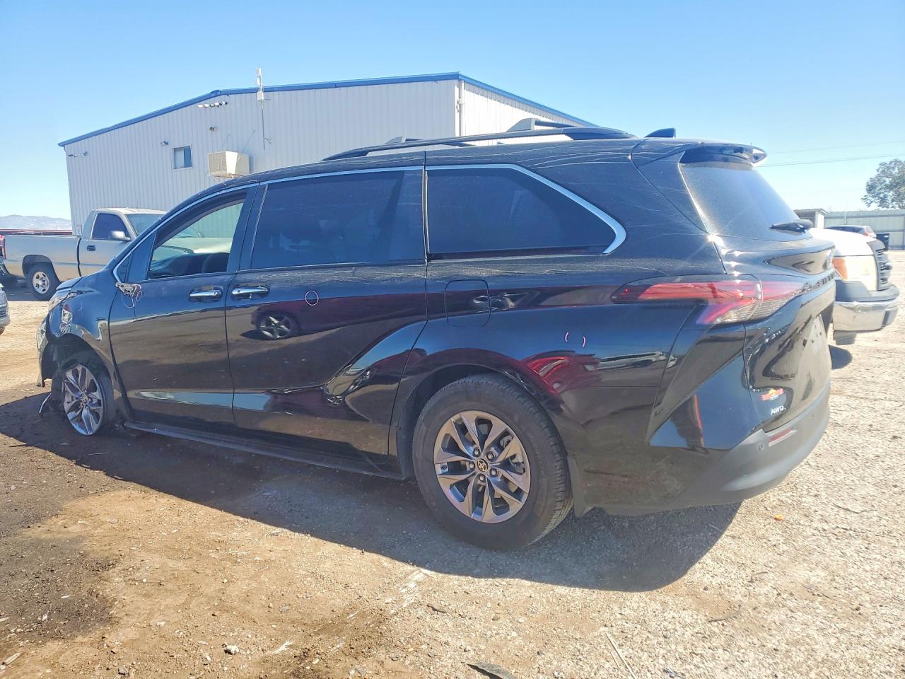 2022 TOYOTA SIENNA photo 4