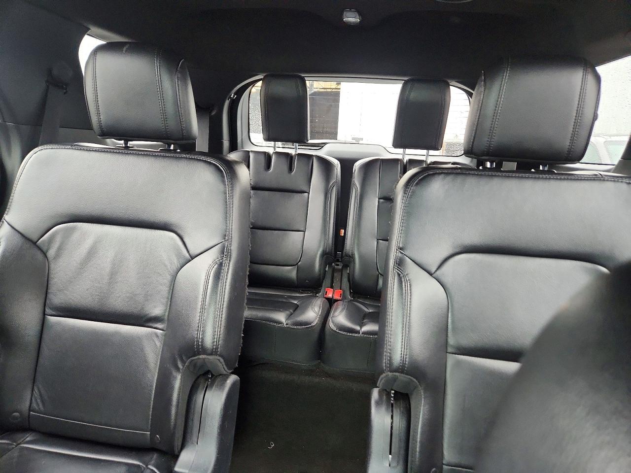 2017 FORD EXPLORER XLT photo 28