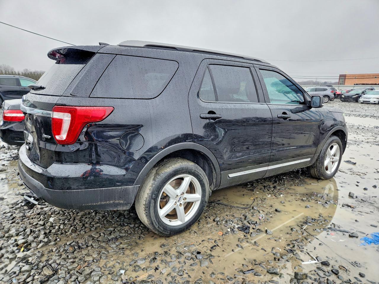 2017 FORD EXPLORER XLT photo 7