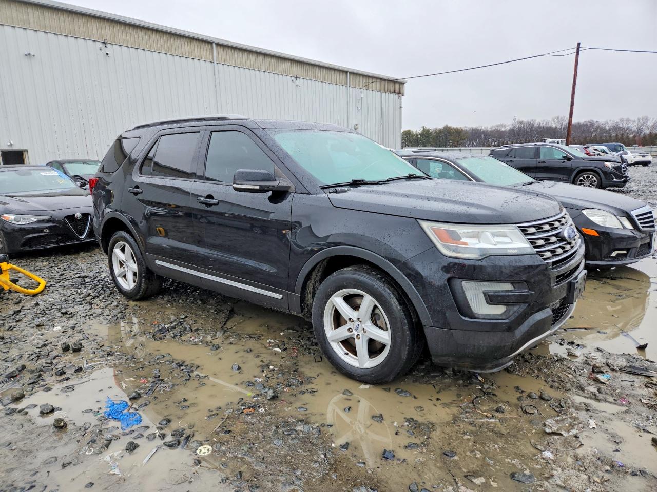 2017 FORD EXPLORER XLT photo 10