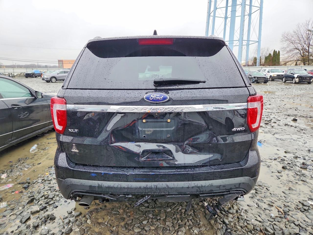 2017 FORD EXPLORER XLT photo 16