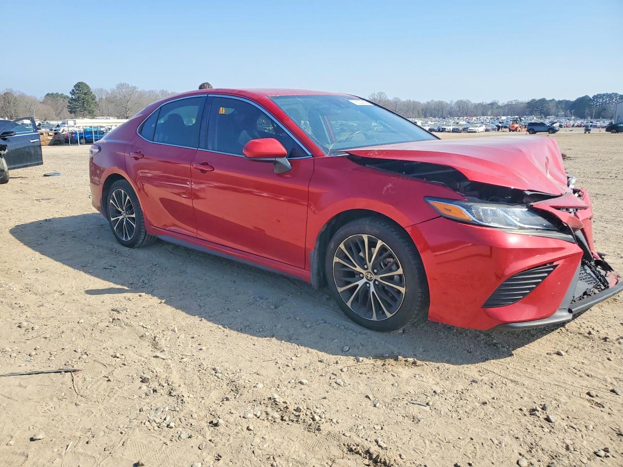2020 TOYOTA CAMRY SE photo 4
