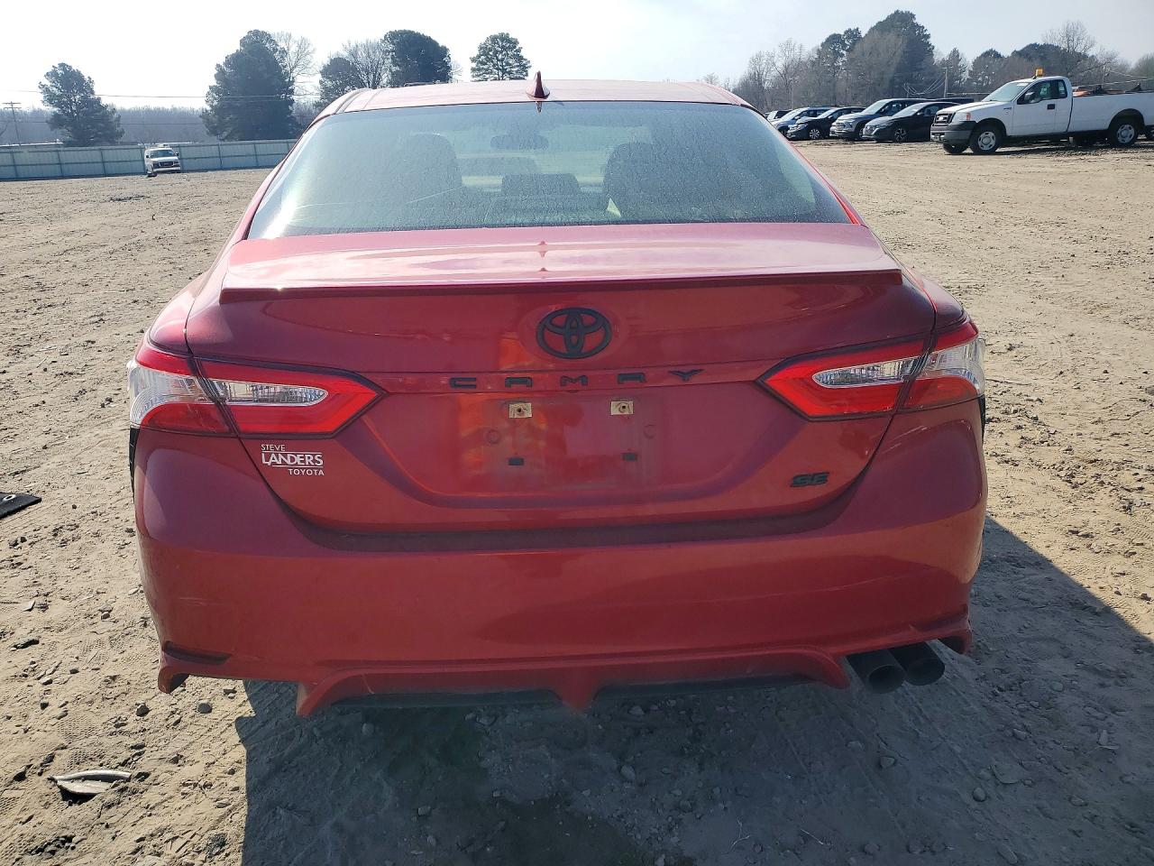 2020 TOYOTA CAMRY SE photo 6