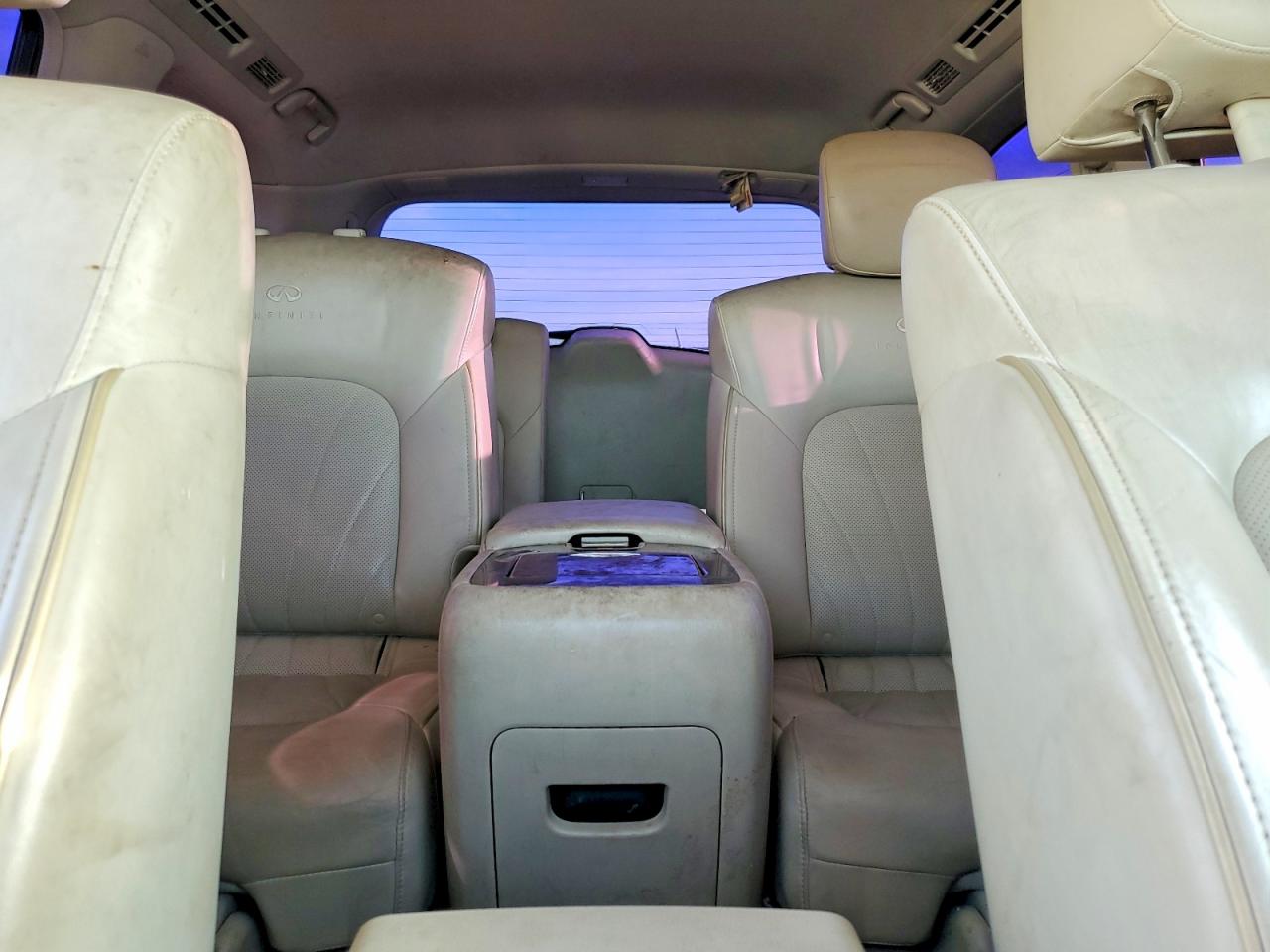 2012 INFINITI QX56 BASE photo 10