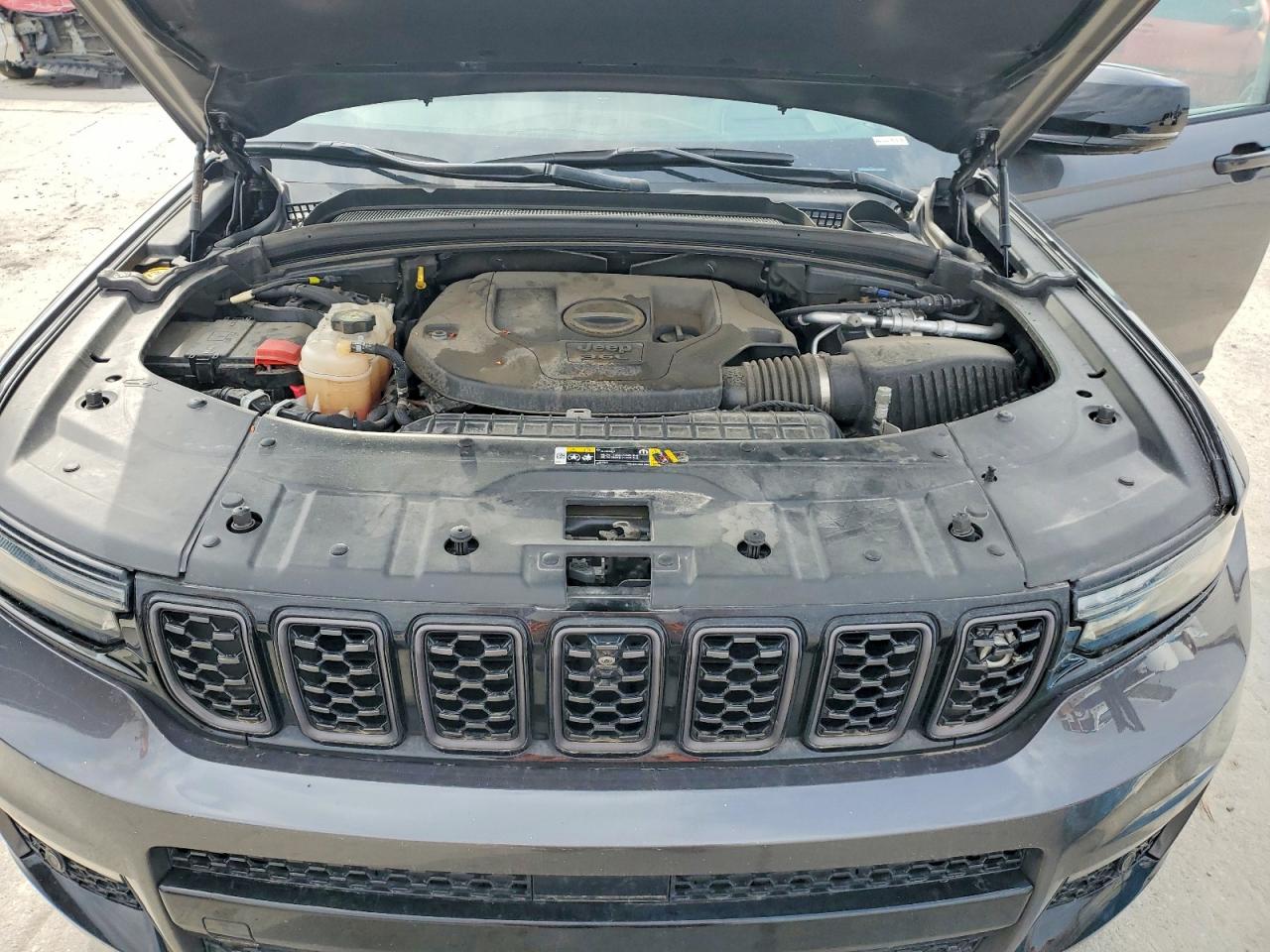 2023 JEEP GRAND CHEROKEE L SUMMIT photo 12