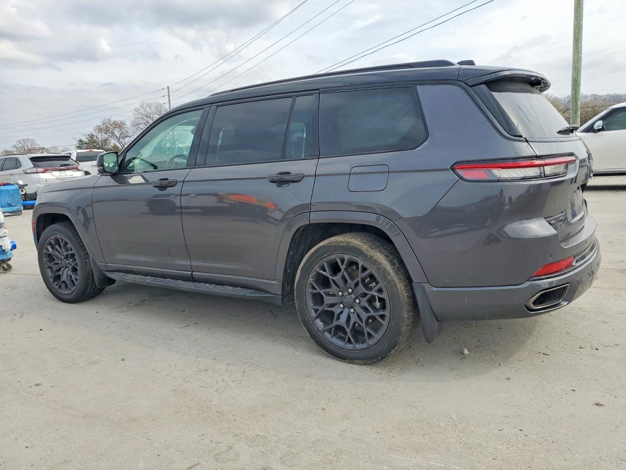 2023 JEEP GRAND CHEROKEE L SUMMIT photo 2