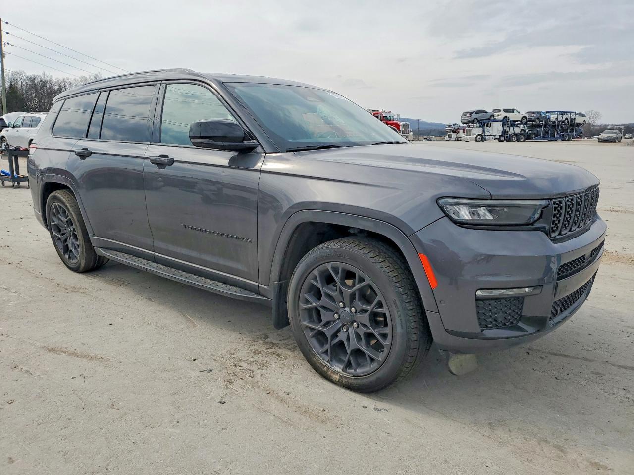 2023 JEEP GRAND CHEROKEE L SUMMIT photo 4