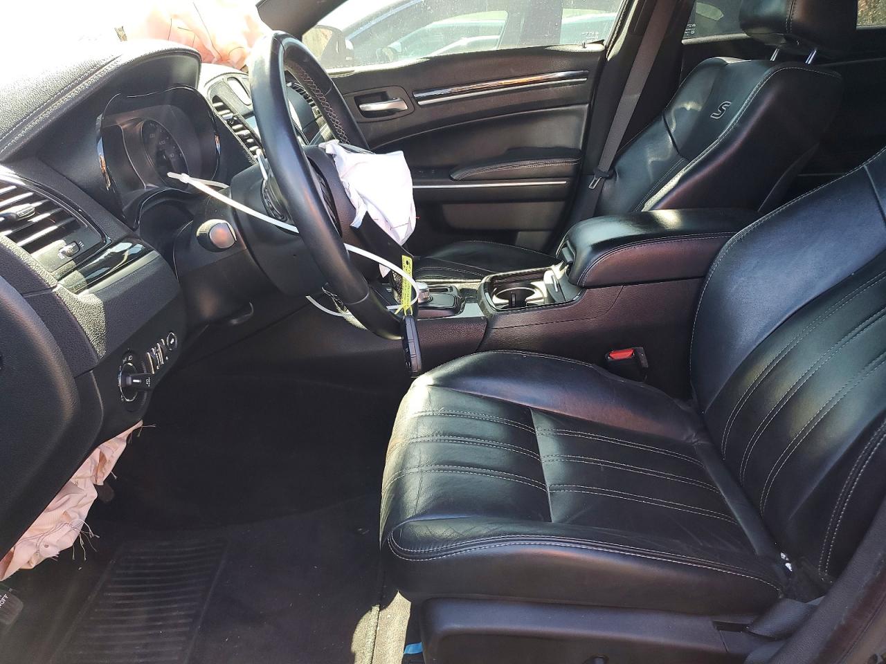 2018 CHRYSLER 300 S photo 13
