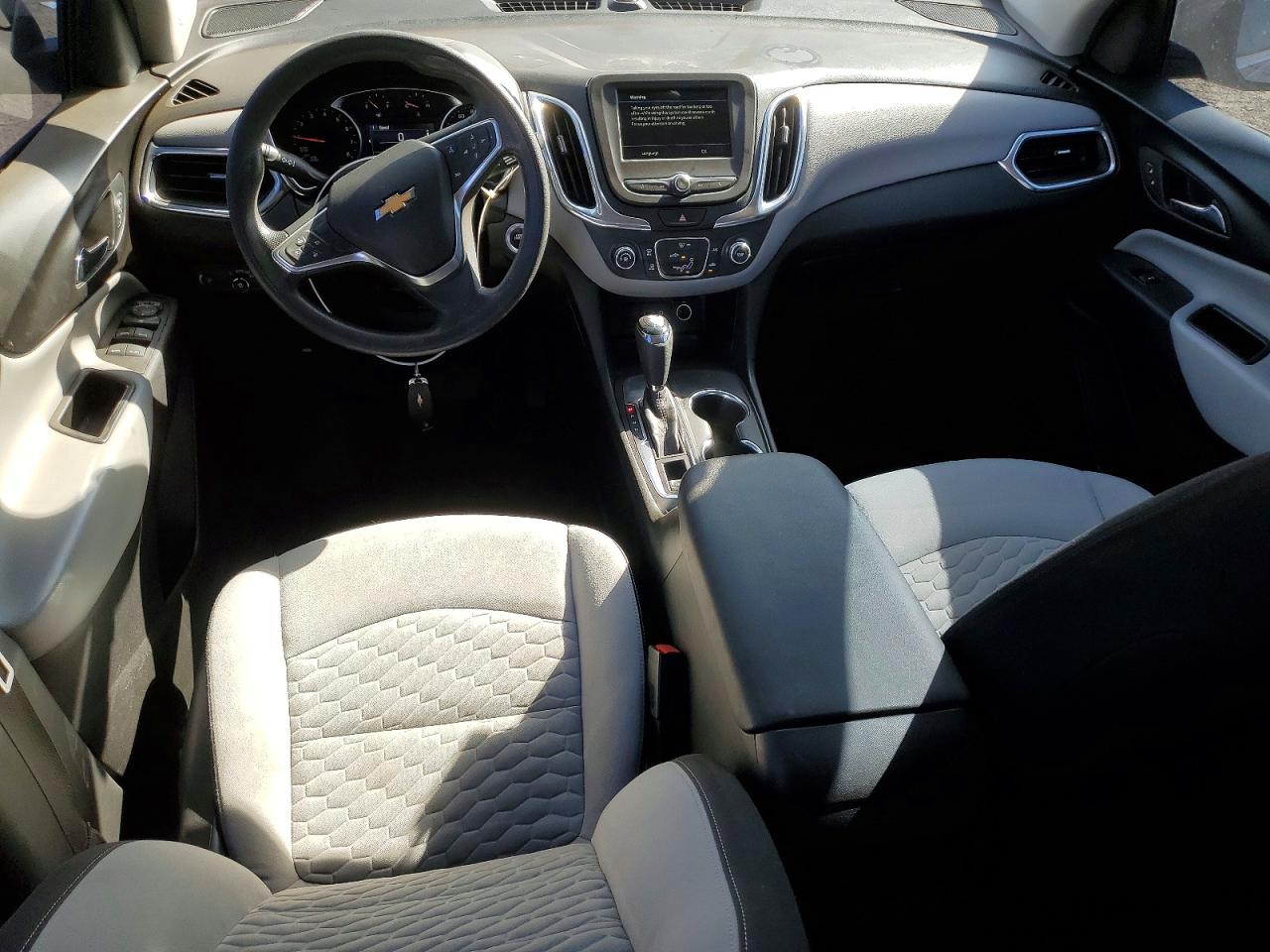 2019 CHEVROLET EQUINOX LT photo 8