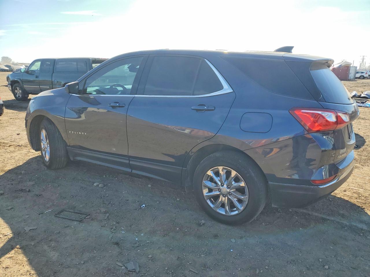 2019 CHEVROLET EQUINOX LT photo 2