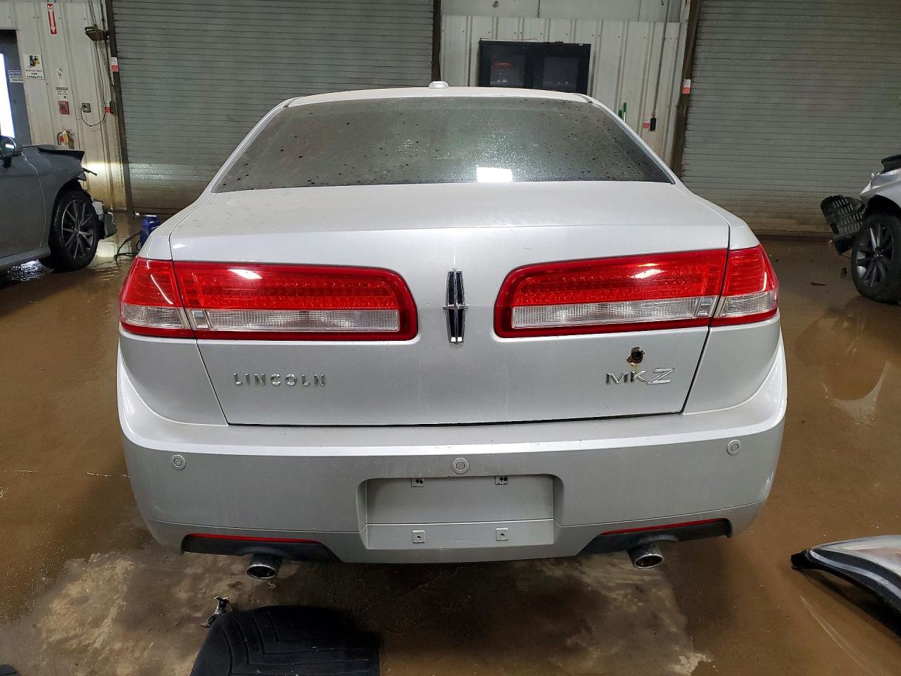 2010 LINCOLN MKZ photo 11