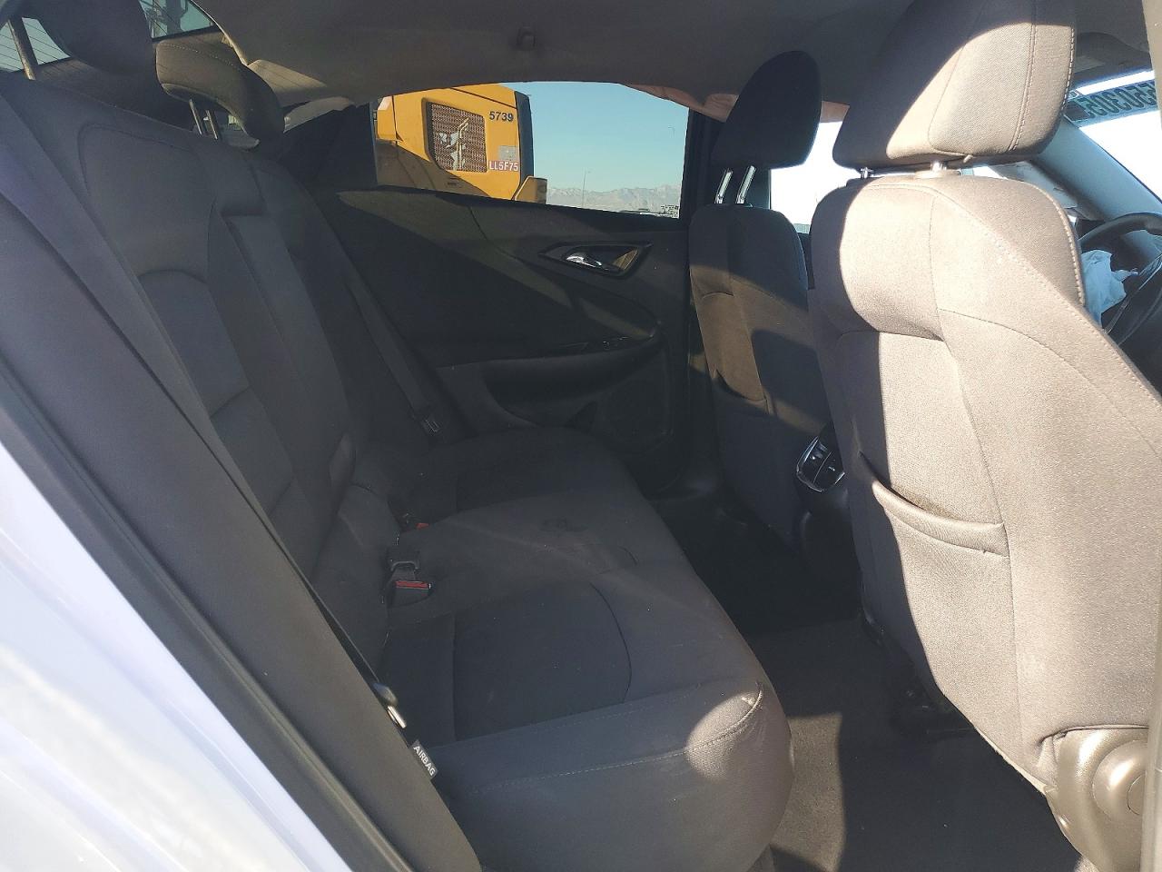 2018 CHEVROLET MALIBU LT photo 10
