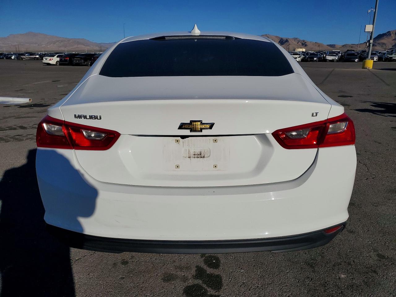 2018 CHEVROLET MALIBU LT photo 6