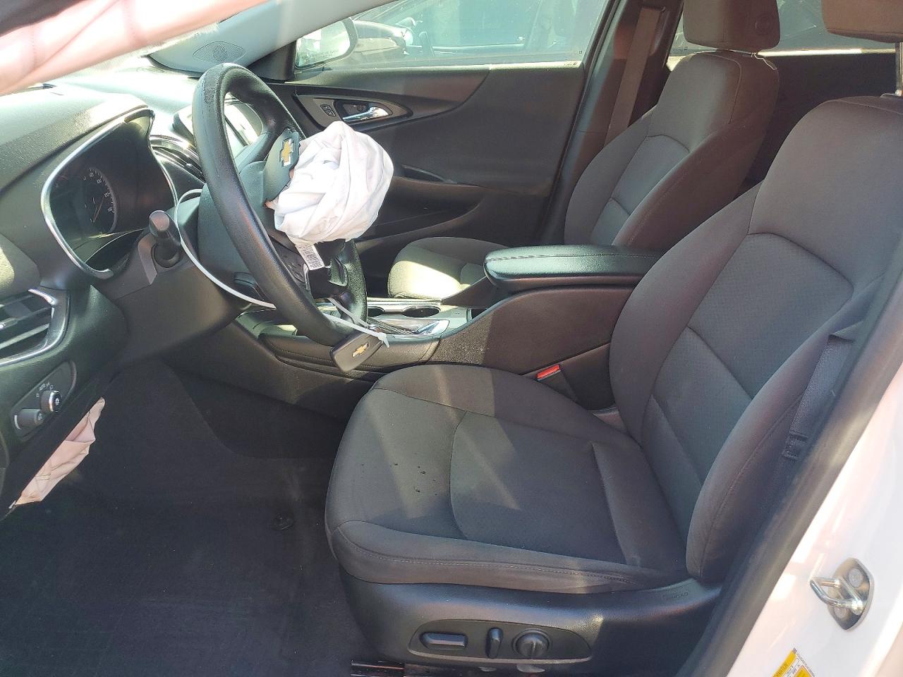 2018 CHEVROLET MALIBU LT photo 7