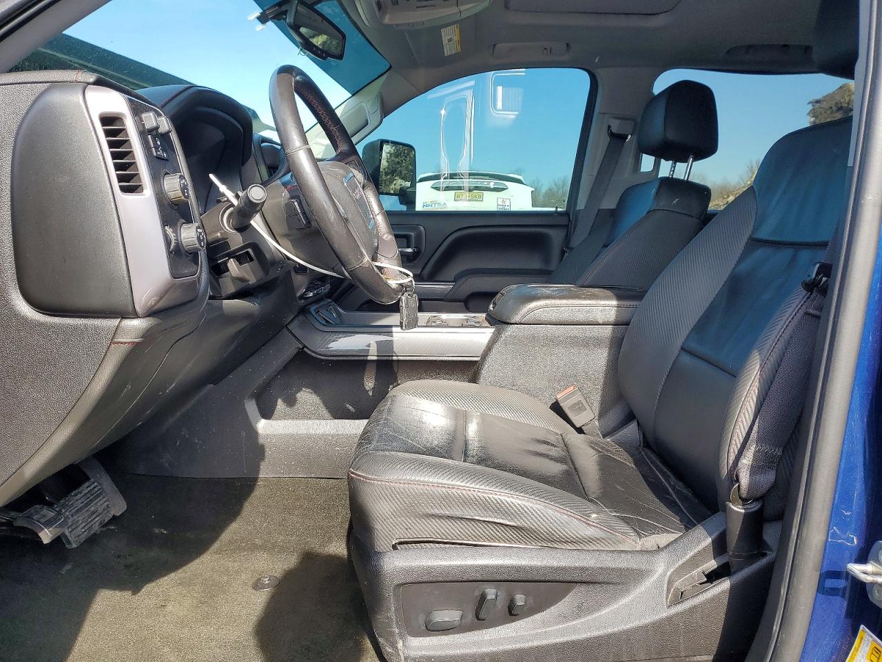 2017 GMC SIERRA K1500 SLT photo 19