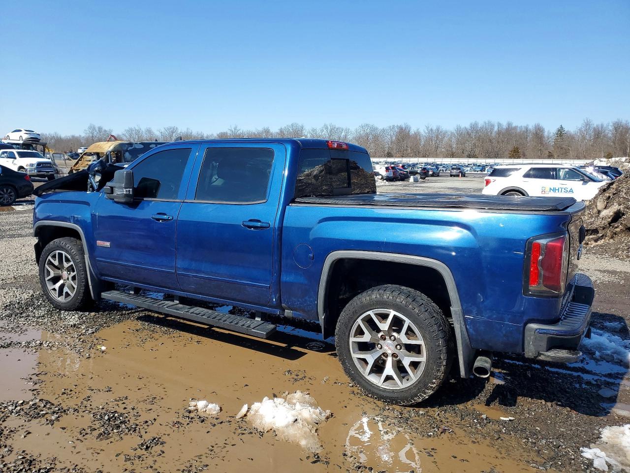 2017 GMC SIERRA K1500 SLT photo 4
