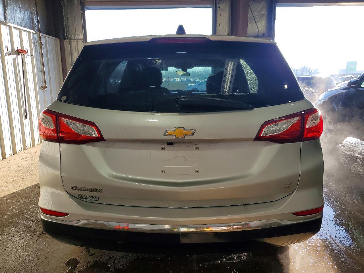 2018 CHEVROLET EQUINOX LT photo 11