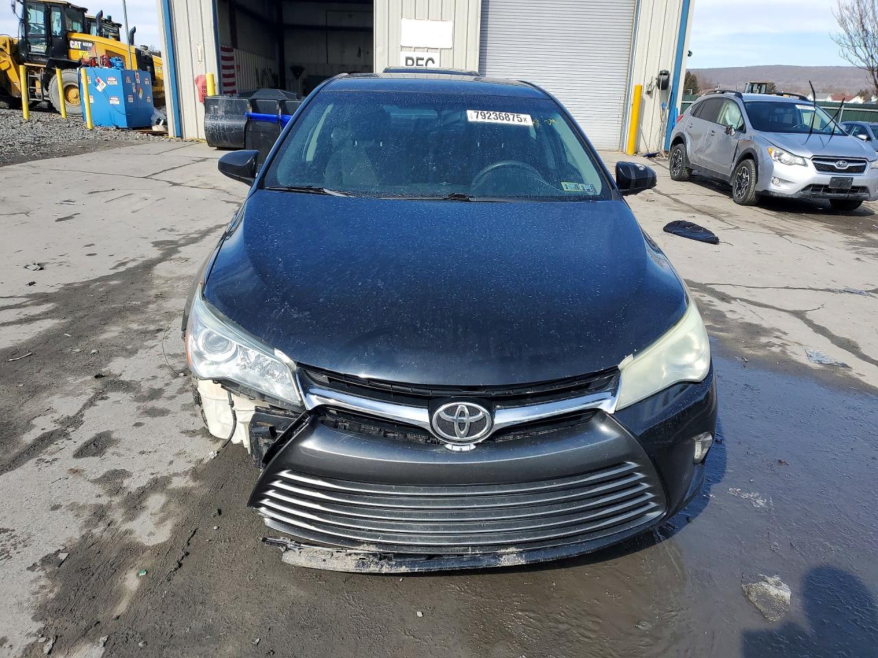 2015 TOYOTA CAMRY LE photo 5