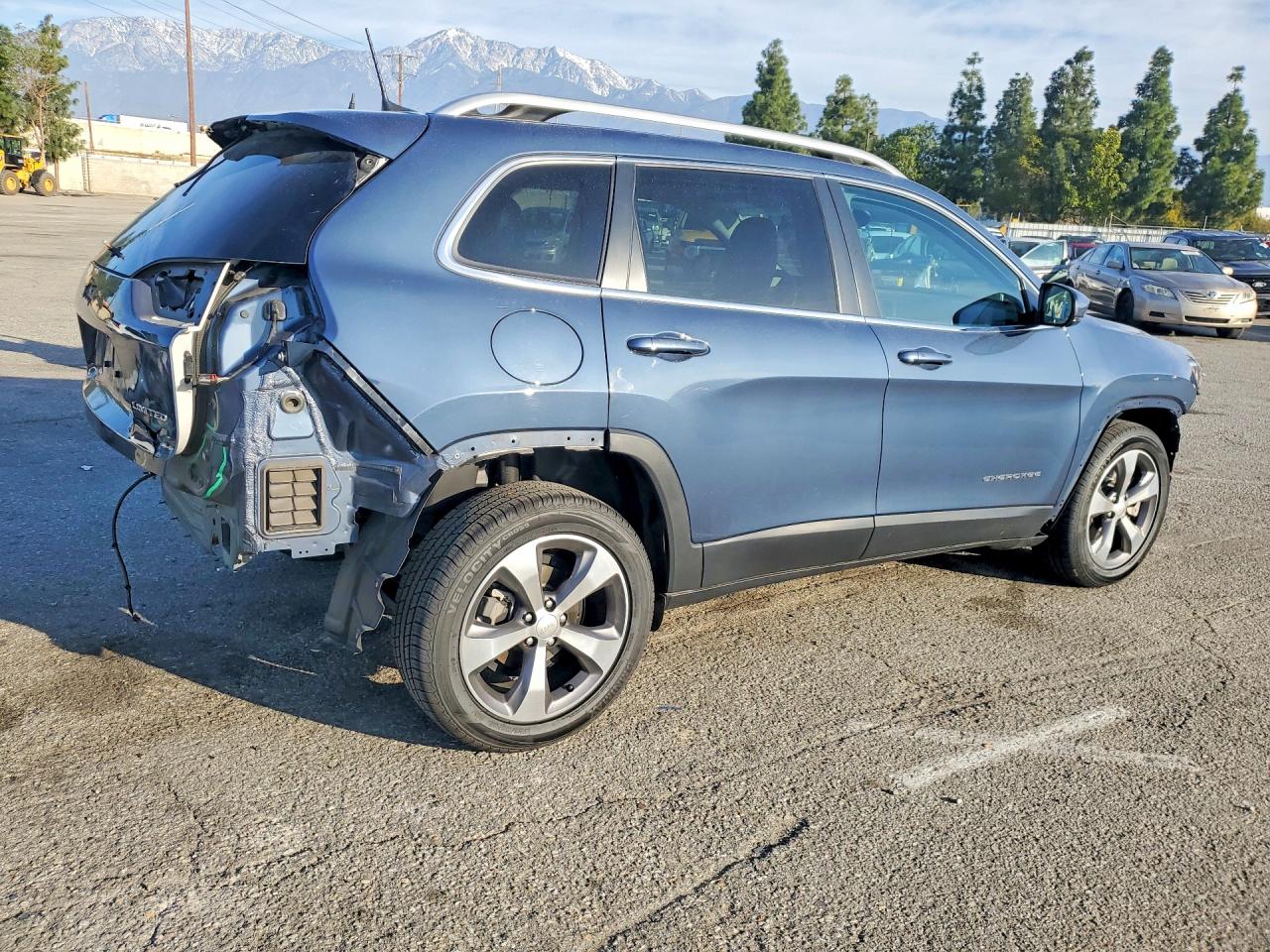 2019 JEEP CHEROKEE LIMITED photo 5