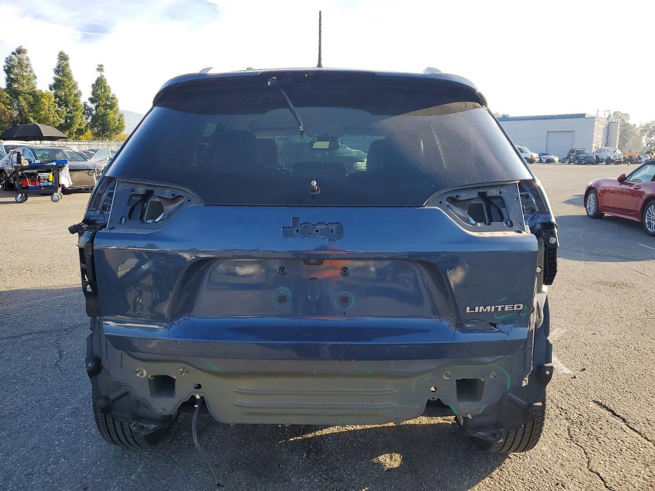 2019 JEEP CHEROKEE LIMITED photo 11