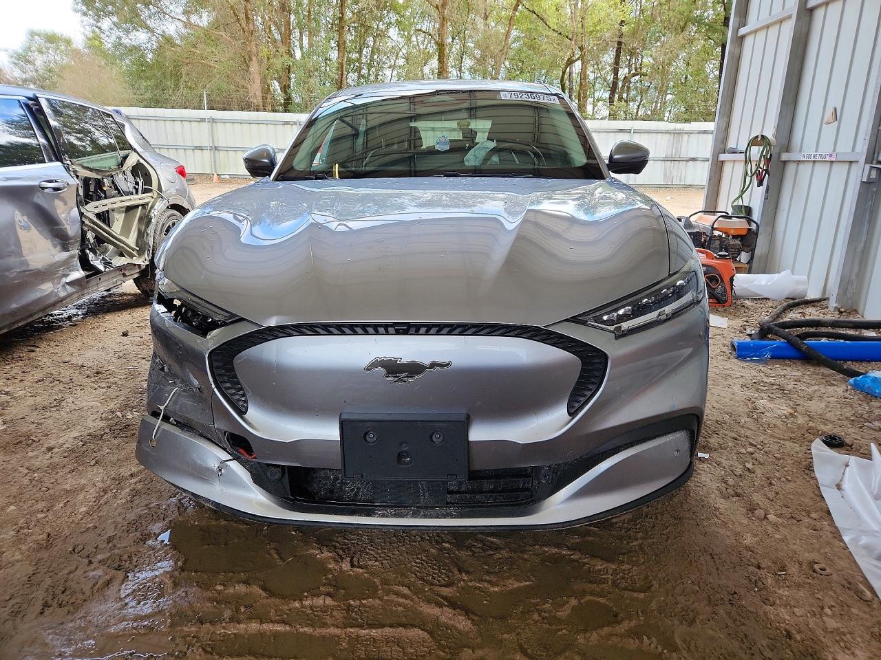 2021 FORD MUSTANG MACH-E SELECT photo 5