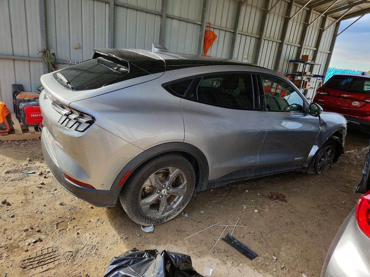 2021 FORD MUSTANG MACH-E SELECT photo 3