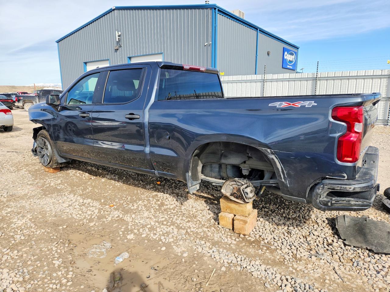 2020 CHEVROLET SILVERADO K1500 CUSTOM photo 2