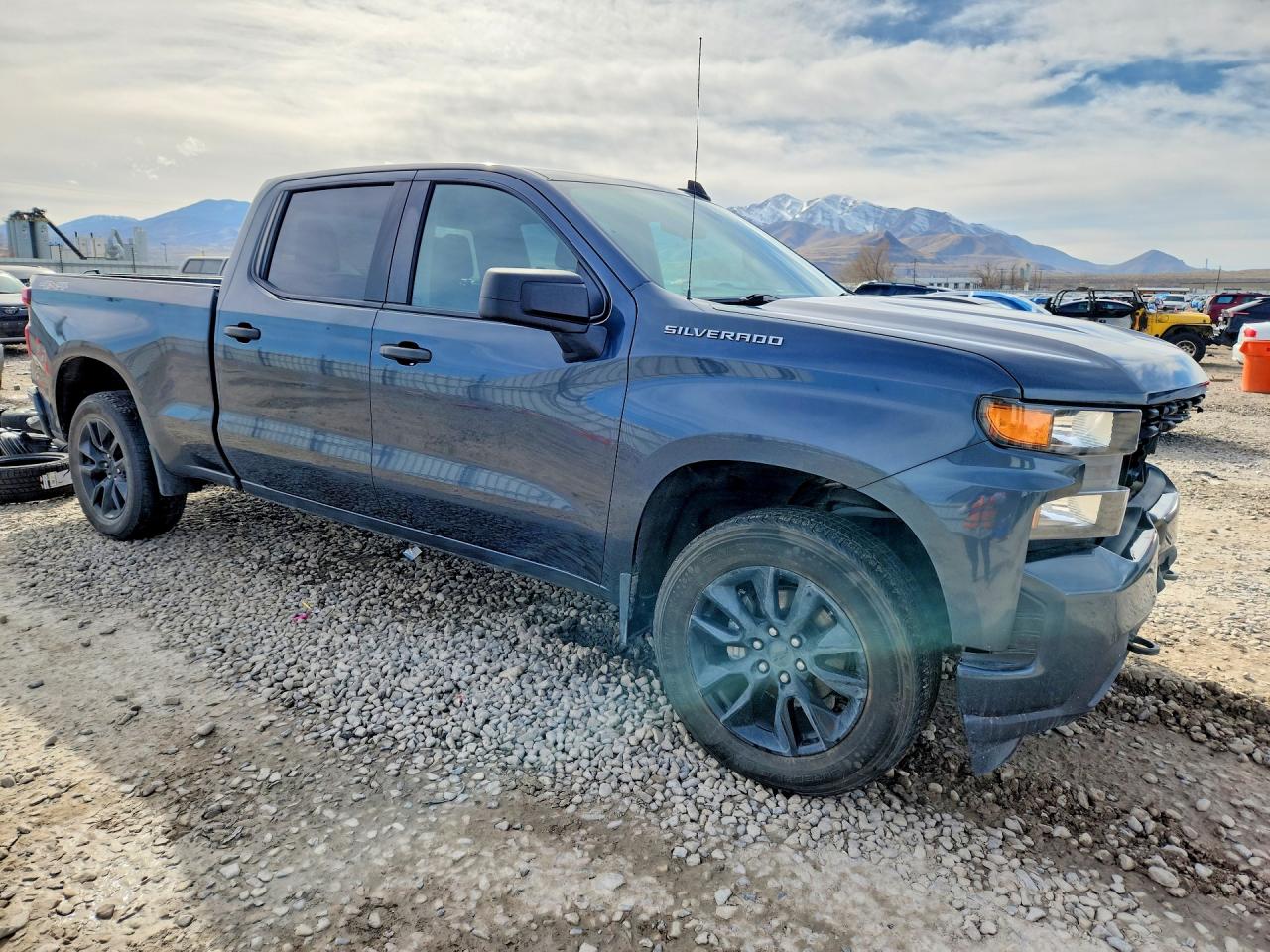 2020 CHEVROLET SILVERADO K1500 CUSTOM photo 4