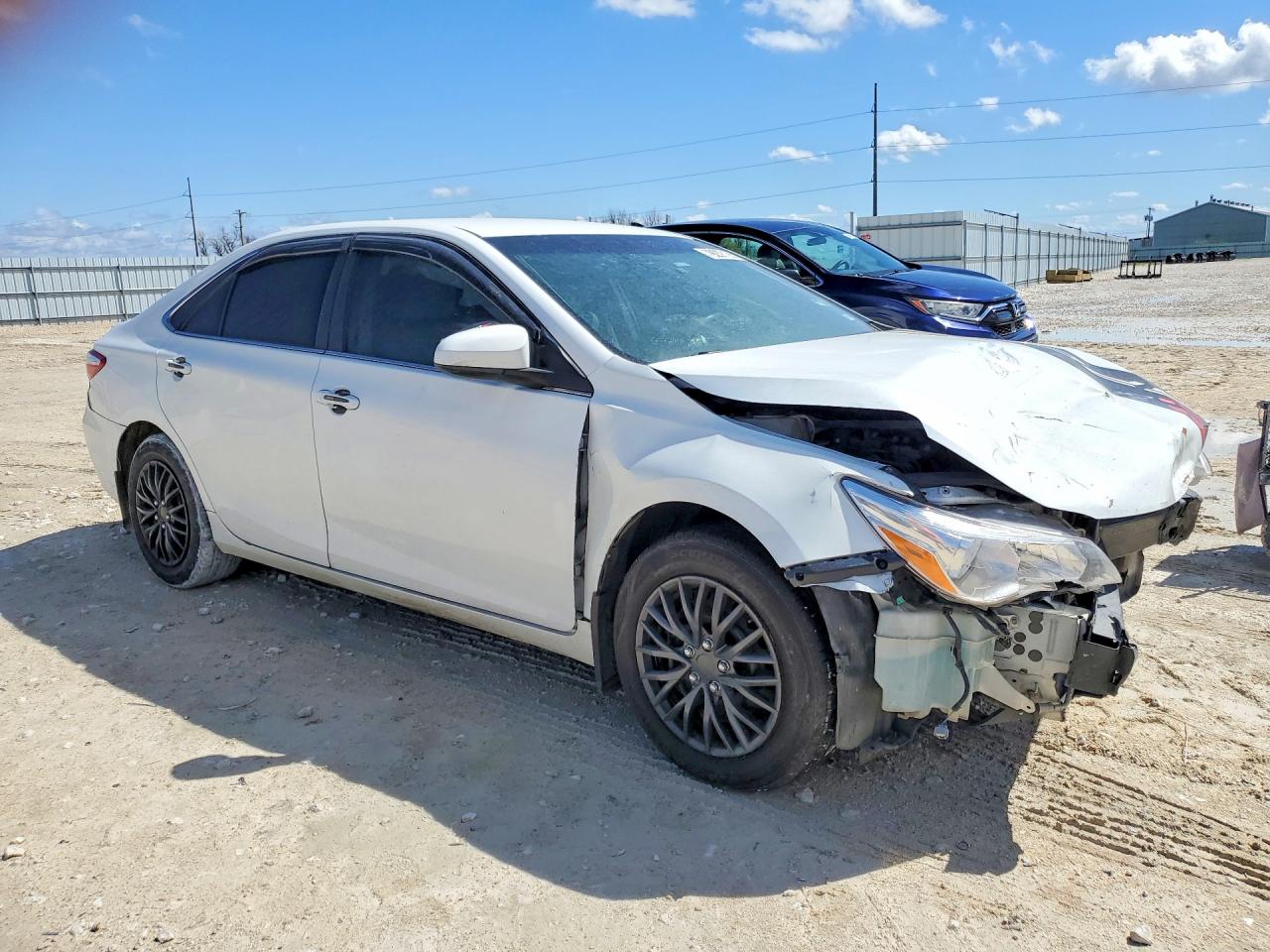 2017 TOYOTA CAMRY LE photo 7