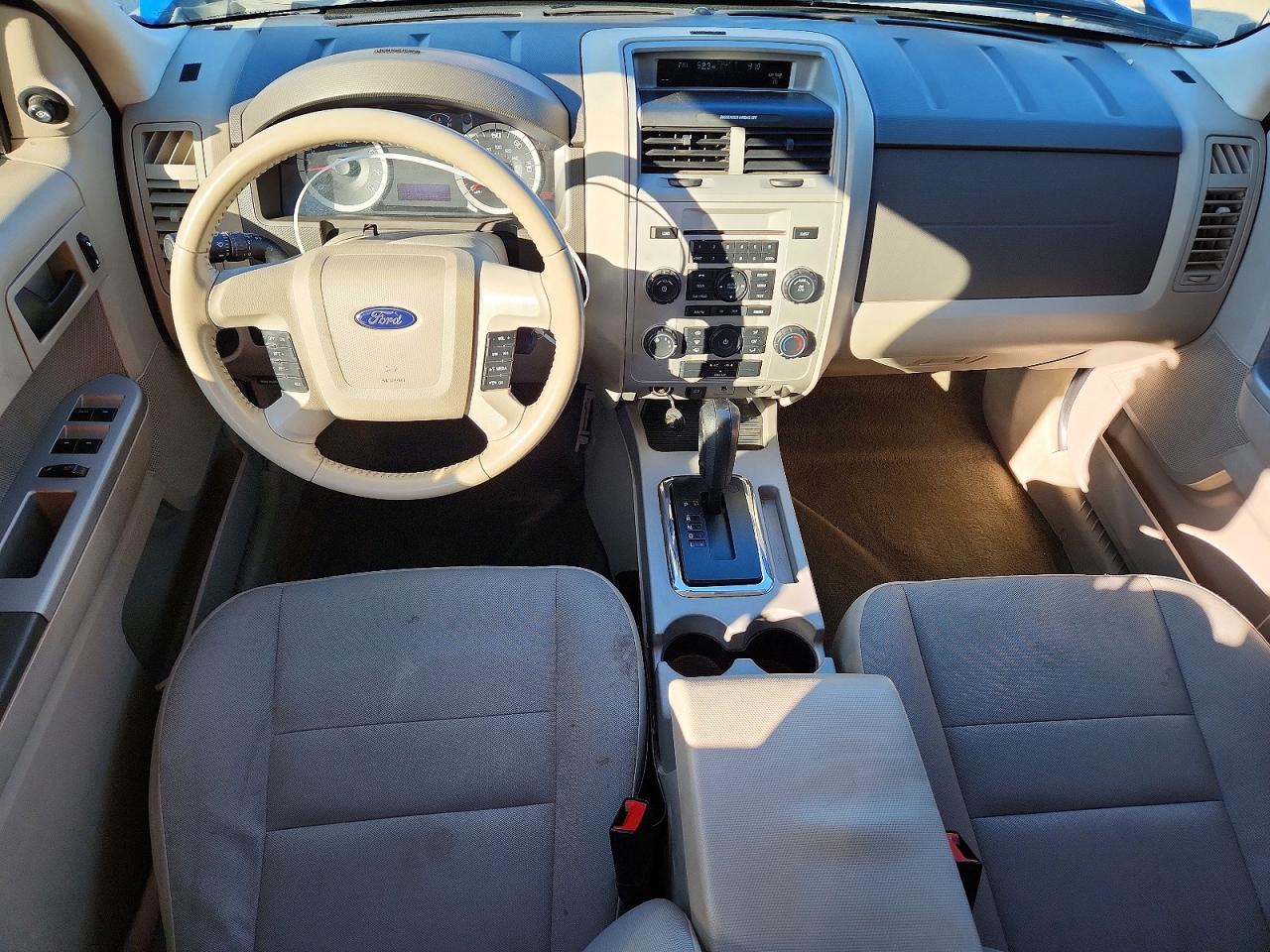 2012 FORD ESCAPE XLT photo 8