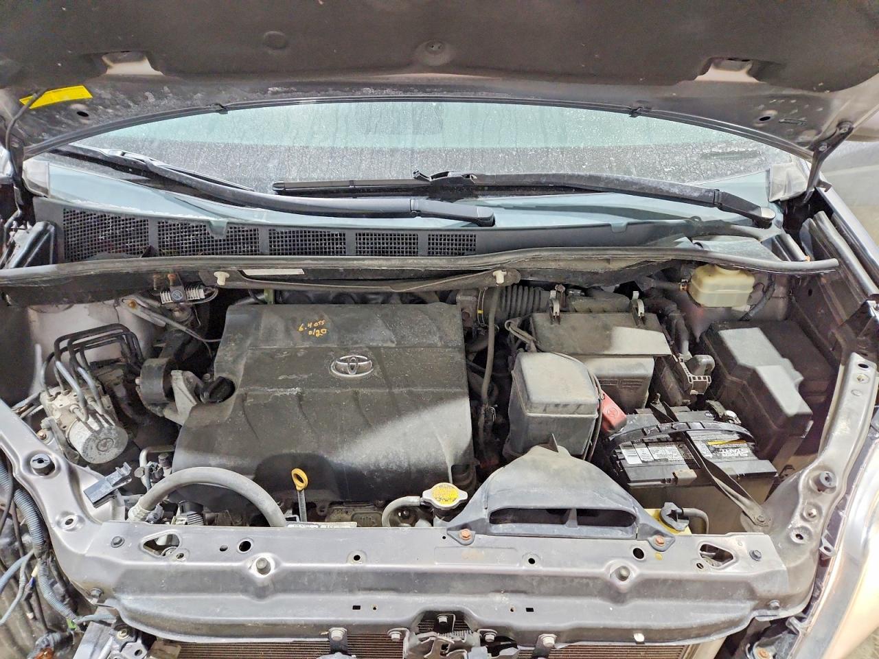 2014 TOYOTA SIENNA XLE 8-PASSENGER photo 23