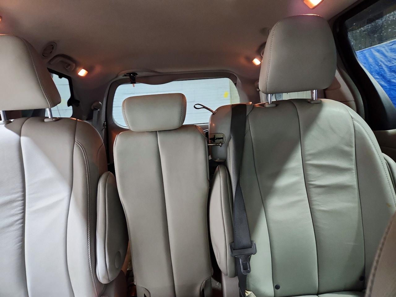 2014 TOYOTA SIENNA XLE 8-PASSENGER photo 19