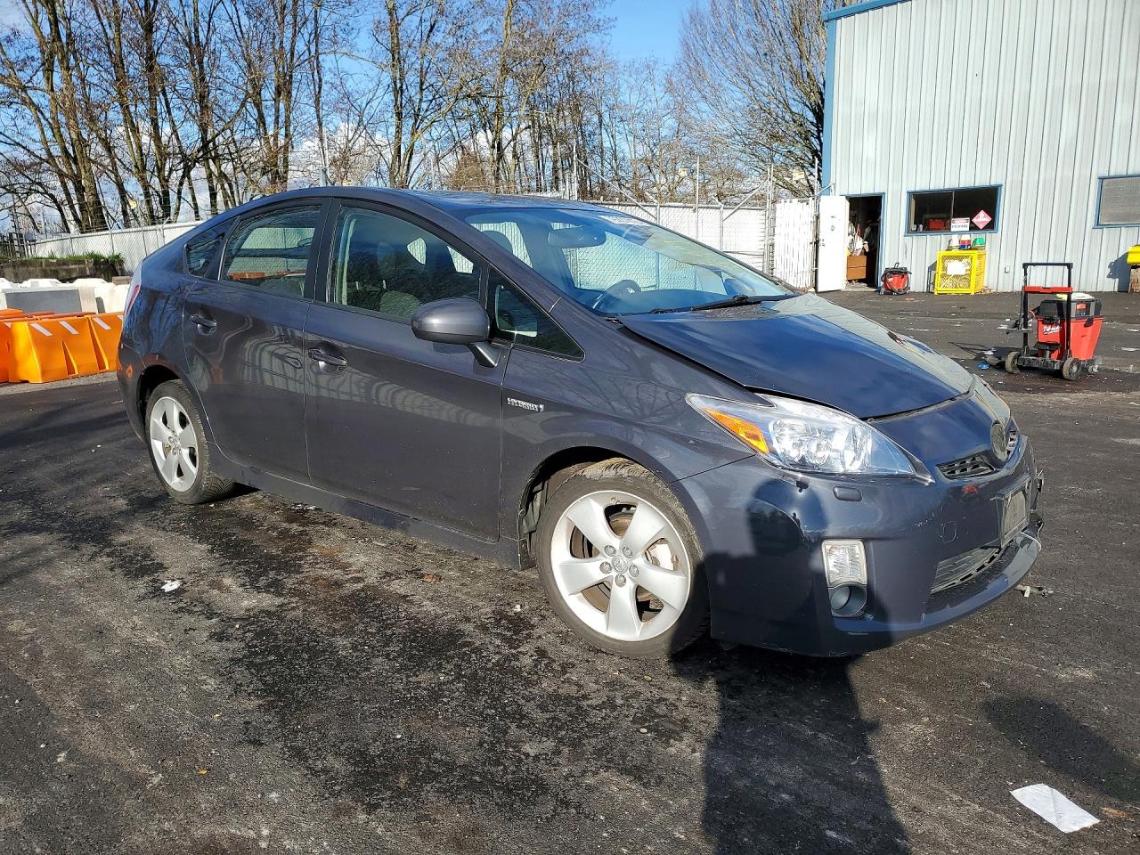 2011 TOYOTA PRIUS FIVE photo 4