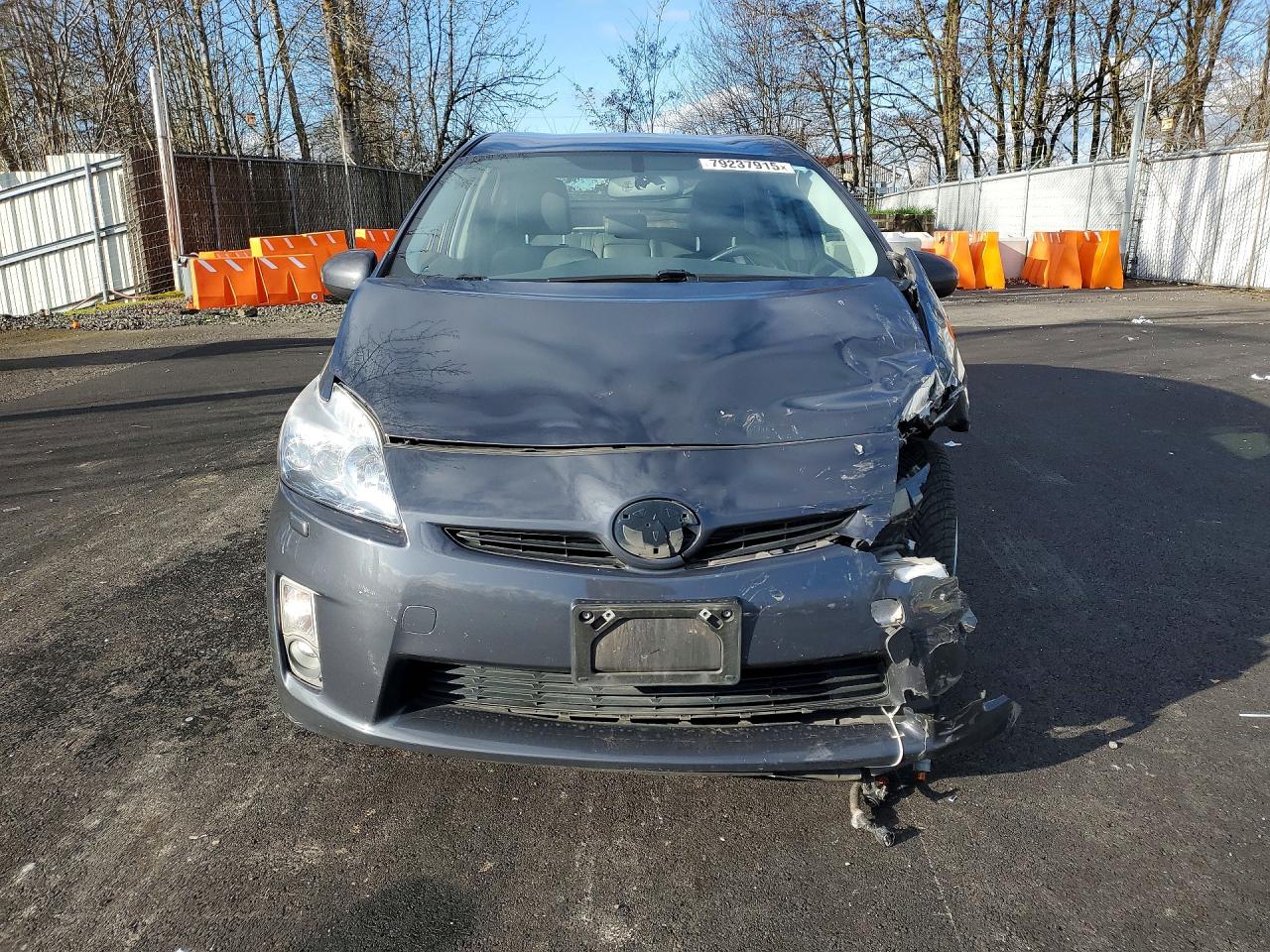 2011 TOYOTA PRIUS FIVE photo 5