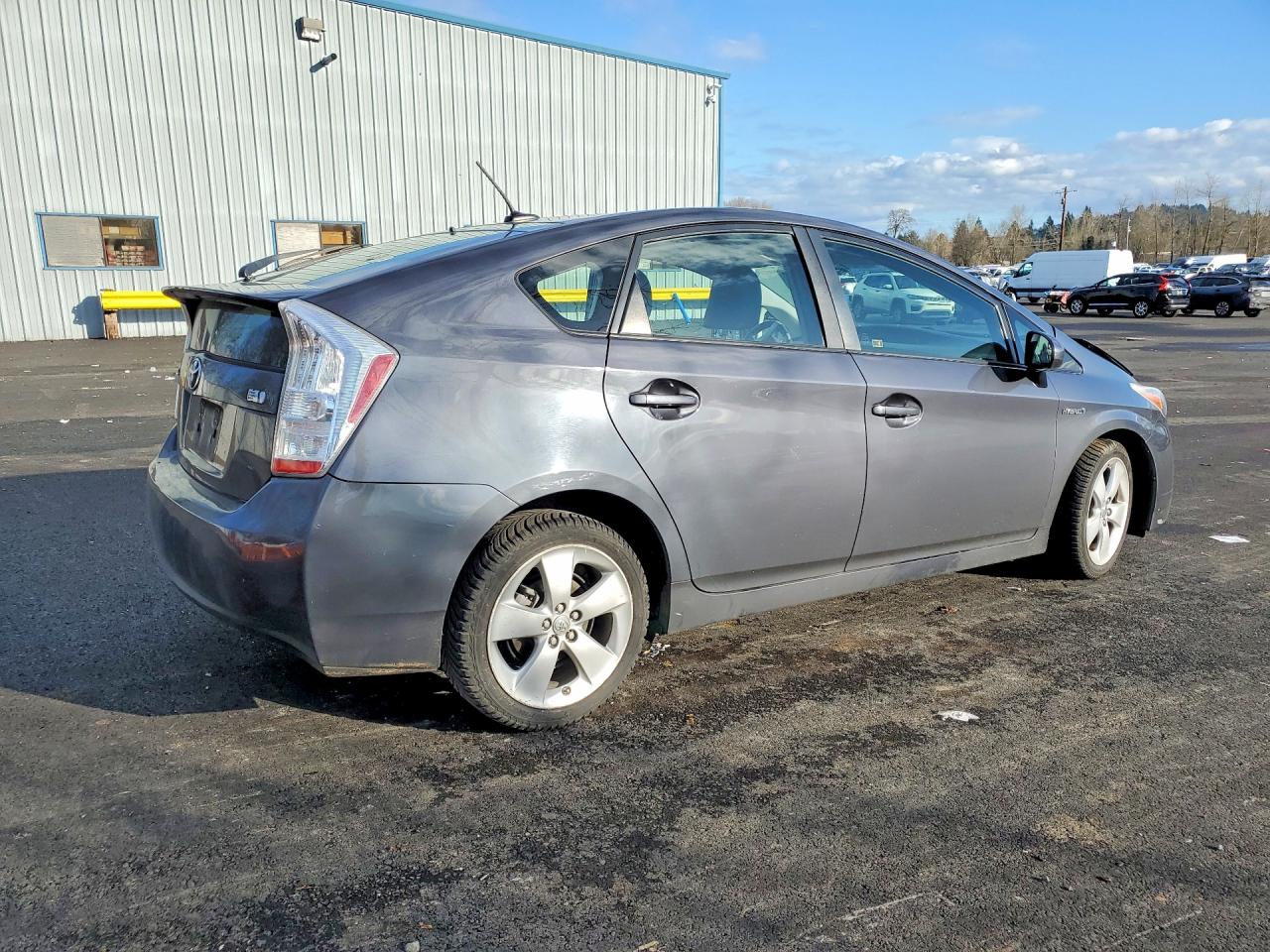 2011 TOYOTA PRIUS FIVE photo 3