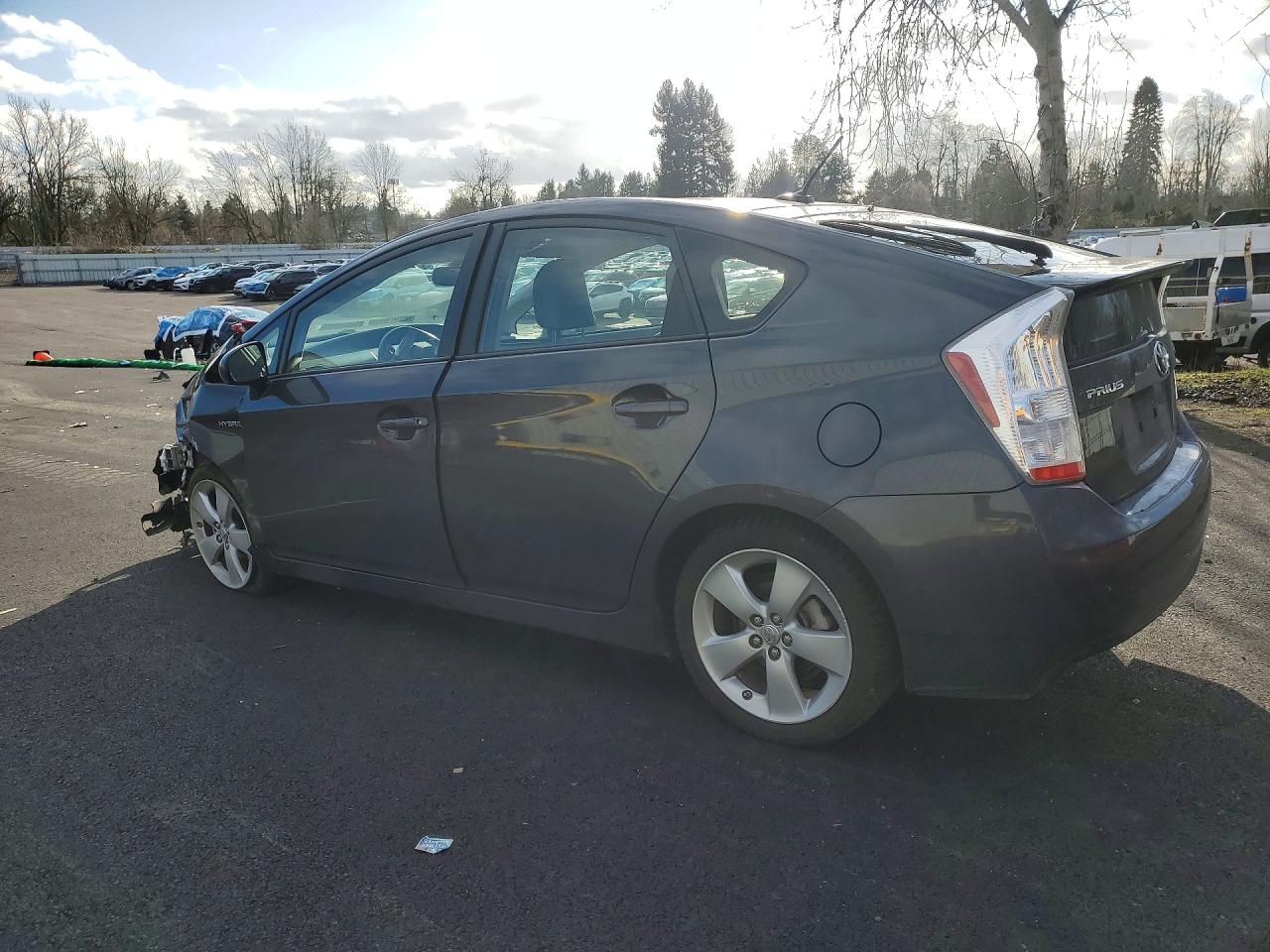 2011 TOYOTA PRIUS FIVE photo 2