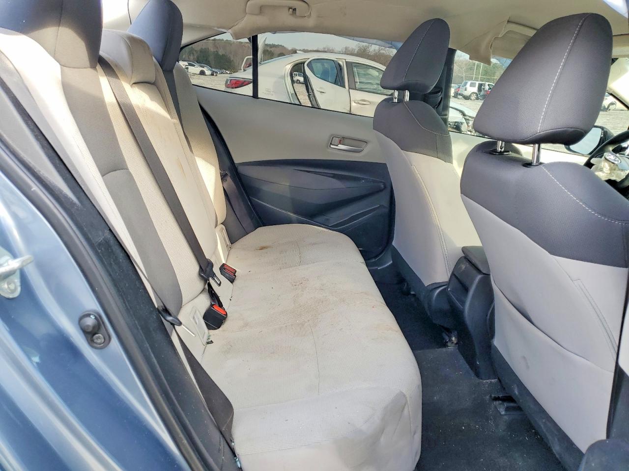 2021 TOYOTA COROLLA LE photo 10