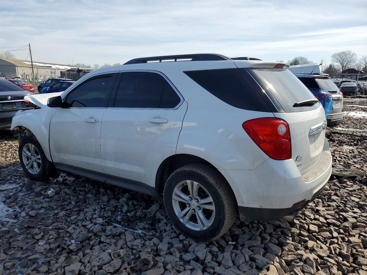 2015 CHEVROLET EQUINOX LT photo 3