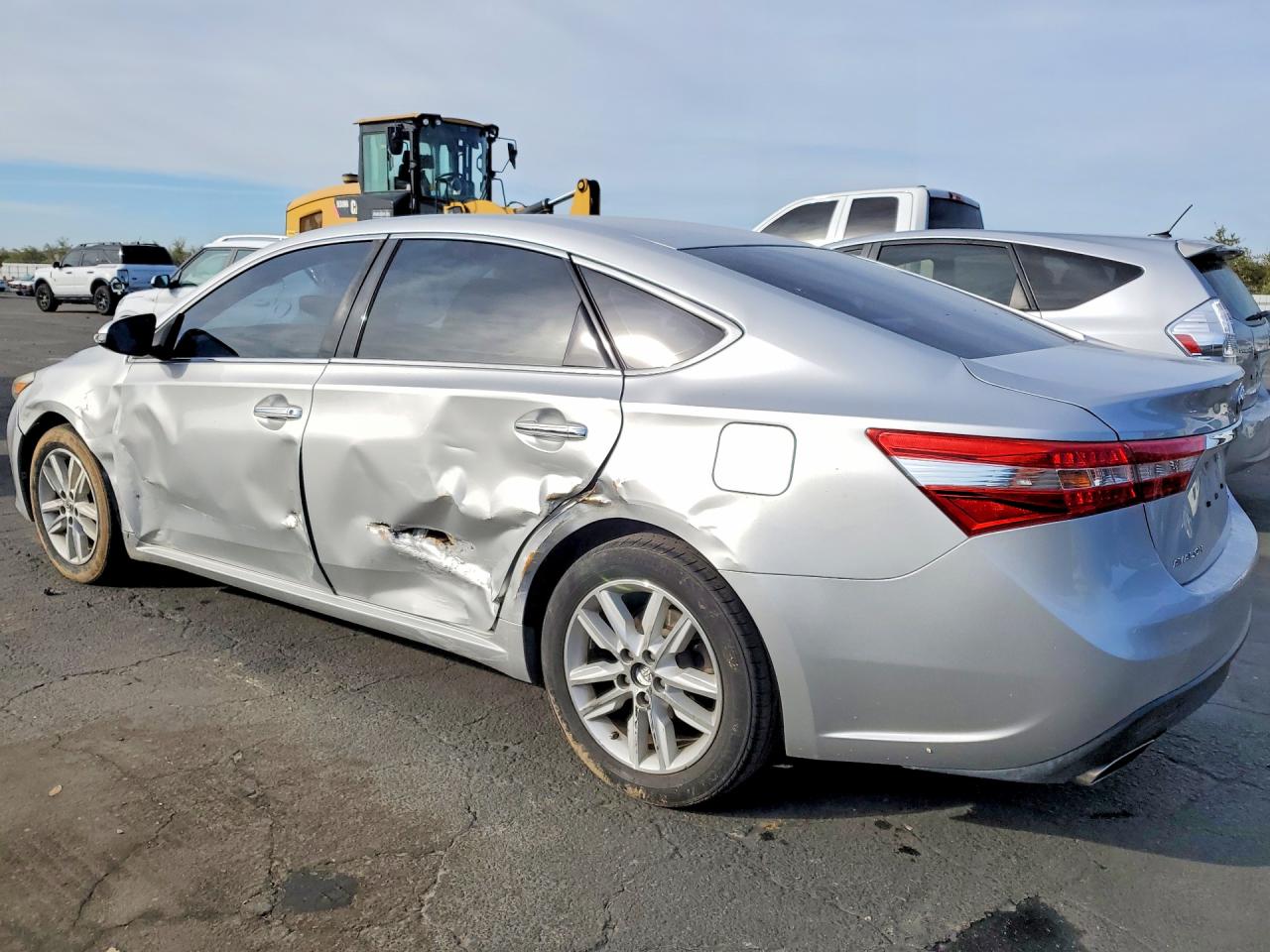 2013 TOYOTA AVALON XLE photo 2