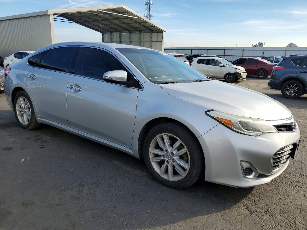 2013 TOYOTA AVALON XLE photo 4