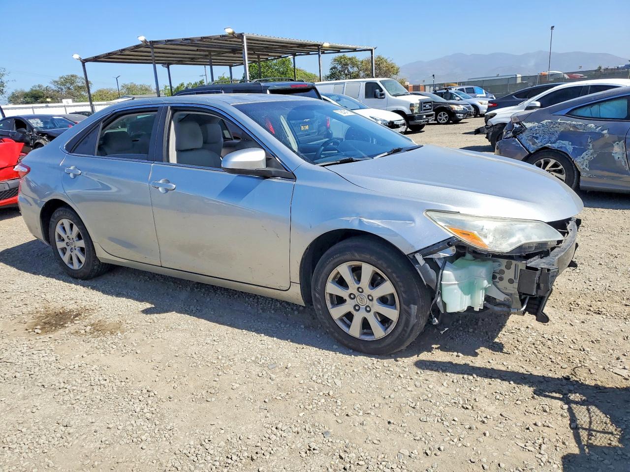 2015 TOYOTA CAMRY LE photo 7