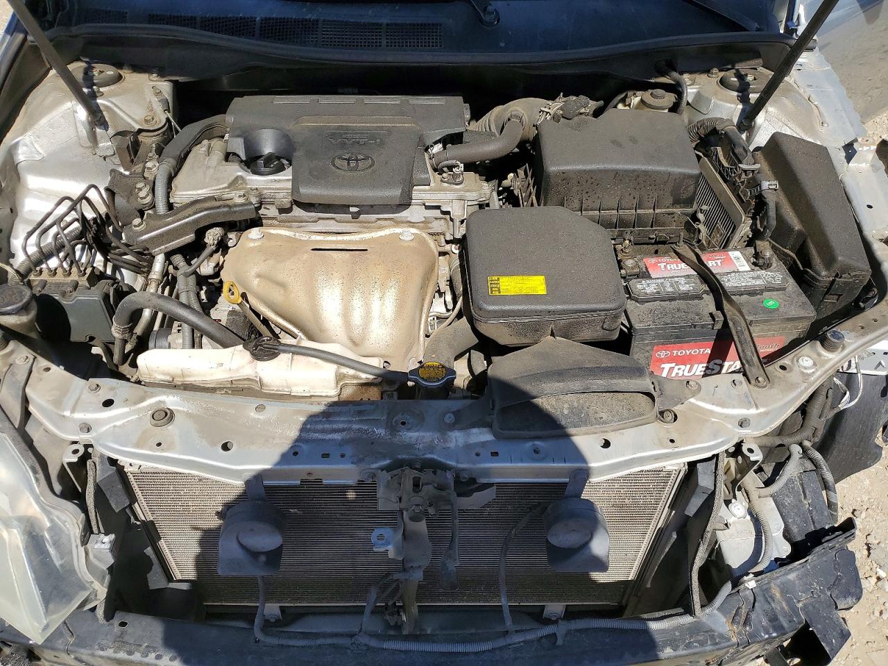 2015 TOYOTA CAMRY LE photo 21