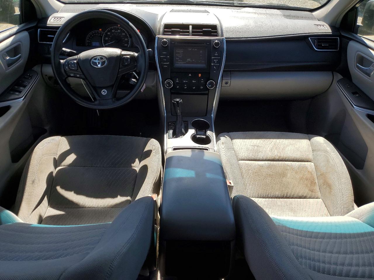 2015 TOYOTA CAMRY LE photo 15