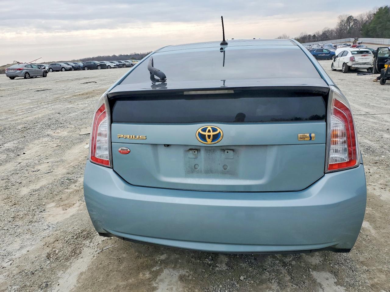 2015 TOYOTA PRIUS FOUR photo 6