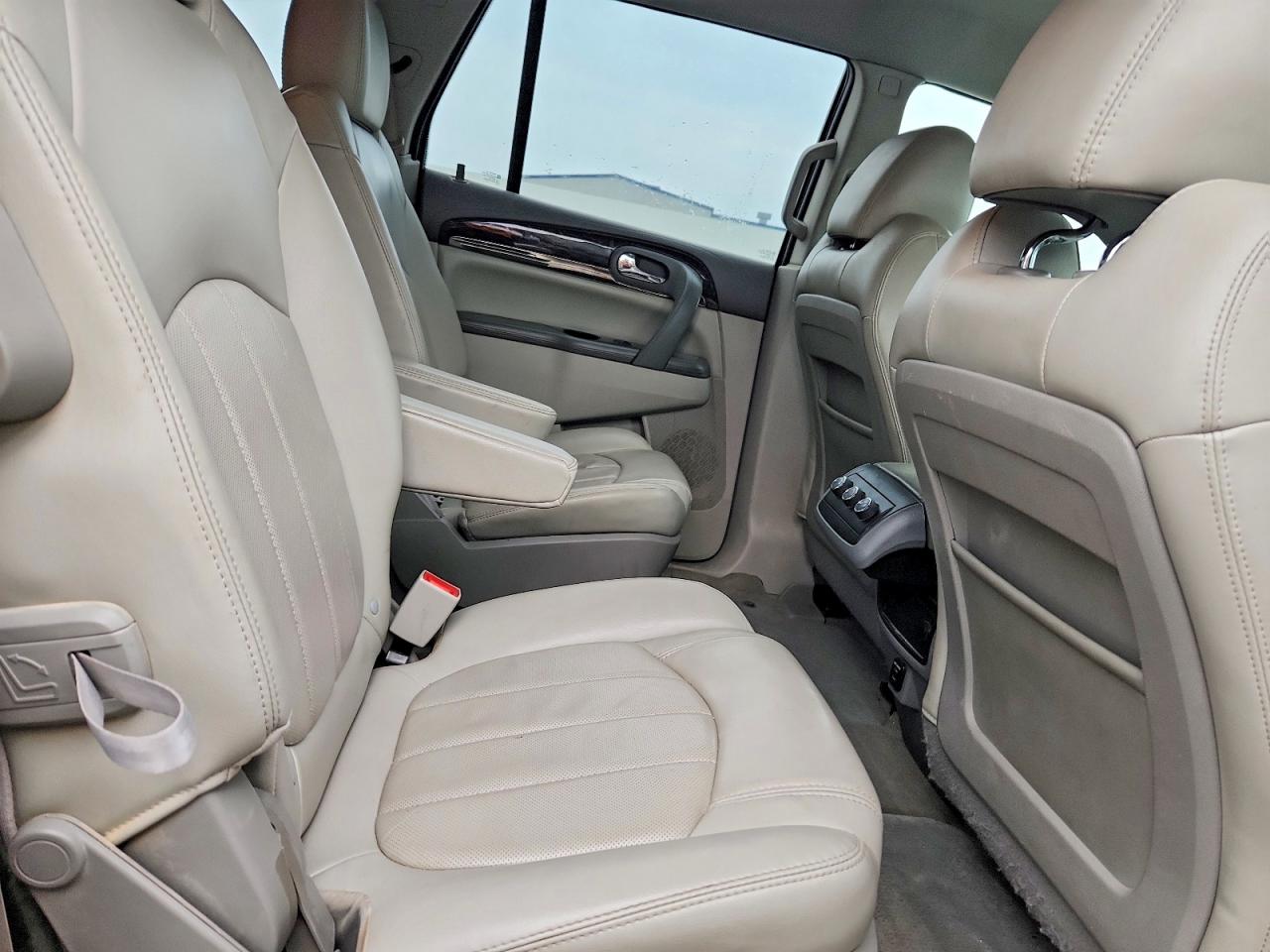2016 BUICK ENCLAVE photo 11