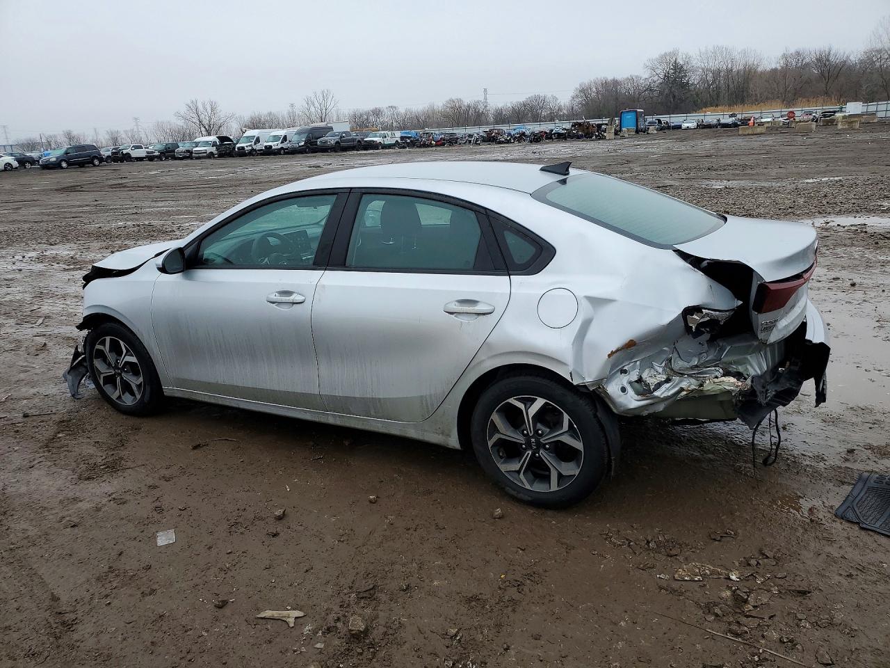 2021 KIA FORTE LXS photo 2